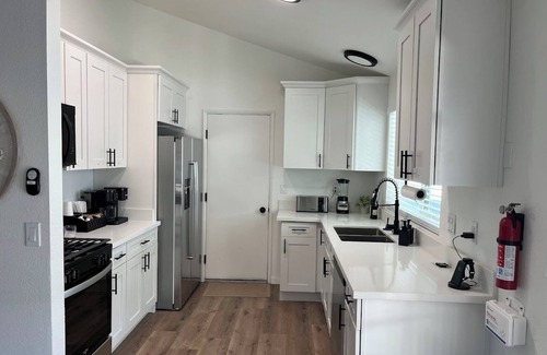 Twentynine Palms Casa | ★ Heated Pool, Spa, Desert Views & Just Good Times ~ 5 Min to J.T. Park Entrance