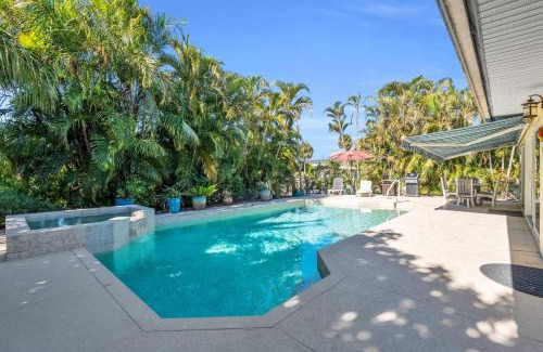 Bonita Springs Casa | Heated Pool & Spa Home on a Scenic, Gulf Access Canal -Close to Bonita Beach!