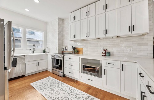 College Hill Casa | Heated pool & spa, luxury Oasis, centrally located, 5-bed & 3.5 bath