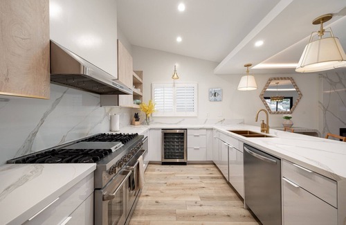 Bay Park Casa | Heated Pool | Spa | Sauna | Cold Plunge | Bay Views | Fire Pit