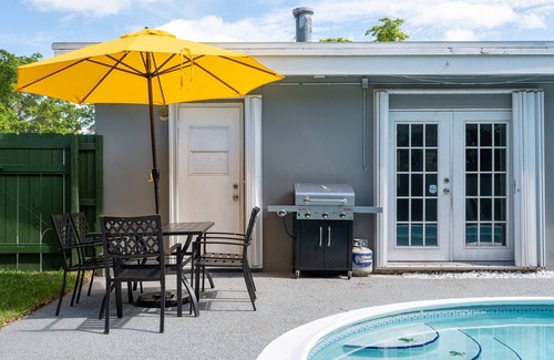 West Hollywood Casa | Heated Pool spacious House 5Beds-3Baths 10 guests