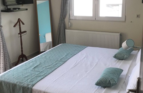 Agii Apostoli Casa | Luxurious Signature Suite with Breakfast included near the Kalamaki Beach