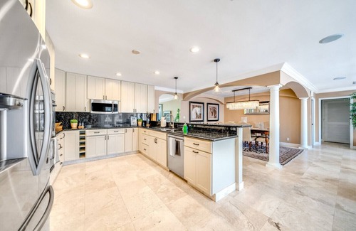 Bermuda Riviera Casa | Heated Pool+Waterfront! Tiki Hut+1 Mile To Beach!