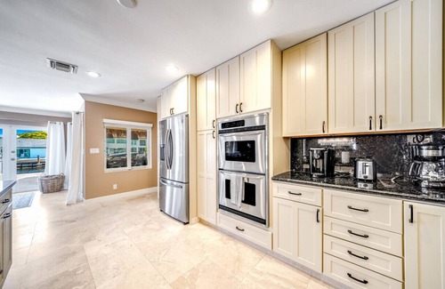 Bermuda Riviera Casa | Heated Pool+Waterfront! Tiki Hut+1 Mile To Beach!