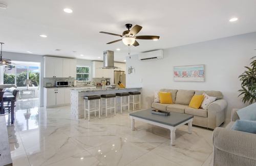 Florida North Atlantic Coast Casa | Heated salt water-pool & spa, walk to local beach, park, boat ramp, restaurants.
