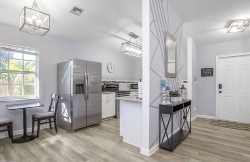 Delray Beach Casa | 🏝️⭐️HEATED SALT WATER POOL HOME~🌊Delray Beach home 3 blocks from Atlantic Ave!