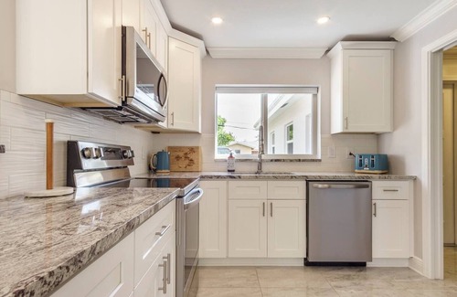 North Corals Casa | Heated Saltwater Pool Soflo Tropical Oasis in Fort Lauderdale
