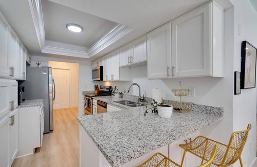 Yacht Club Casa | Heated Saltwater Pool < 2 Mi to Yacht Club Beach!