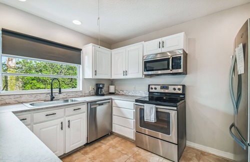 Oakford Park Casa | Heated & Screened Pool House in Midtown Tampa