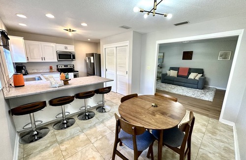 Oakford Park Casa | Heated & Screened Pool House in Midtown Tampa