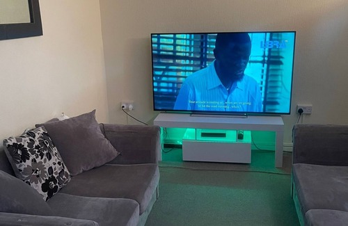 Wolverhampton Apartamento | HEATH TOWN APARTMENT