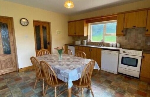 Carrigart Casa | Heather Cottage, Creeslough, Co Donegal. F92 F853