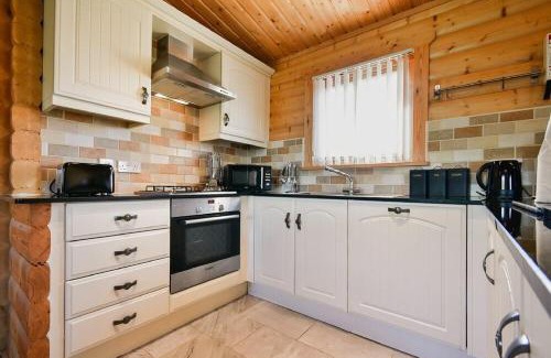 Bamburgh Casa | Heather Cottages - Brown Owl