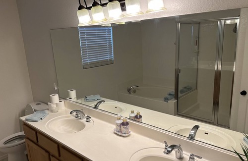 Kingman Casa | Heather house (1850sq ft)