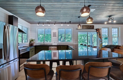 Saylorsburg Casa | Heatherbell, A Lakeside Retreat