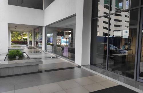 Likas Apartamento | Heaven in city with full seaview 2 cozy BR BAY 21