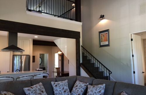 Dripping Springs Casa | El cielo en las colinas. Bienvenido a Monticello Cottage