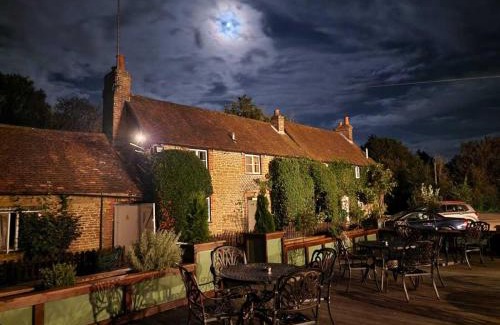 Godalming Casa | Heaven's Kitchen At Squirrel Inn