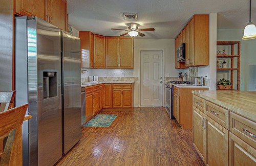 Englewood East Casa | HEAVENLY 2-bedroom home with Luscious Gardens in Englewood