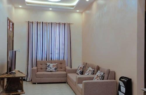 Dodoma Apartamento | Heavenly ApHEARTment With a Swimming Pool