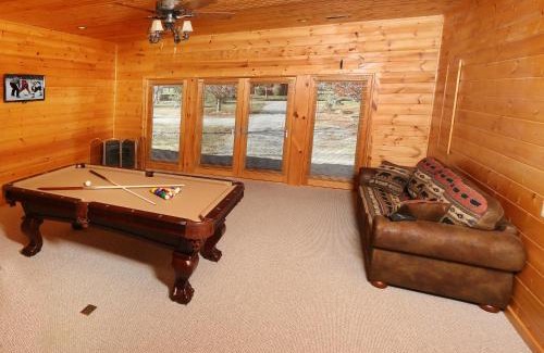 Cosby Casa | Heavenly Creekside #276