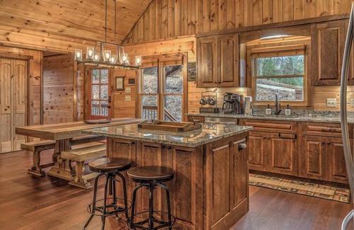 Morganton Cabina | Heavenly Hideaway - Outdoor Living Area | Panoramic Views | Hot Tub