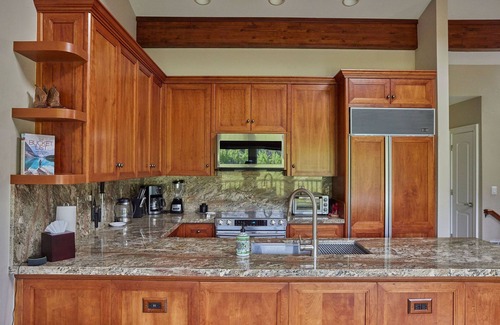 Elk Point Condominio | Heavenly Ski 10-min, Pickleball, Private Beach, EV