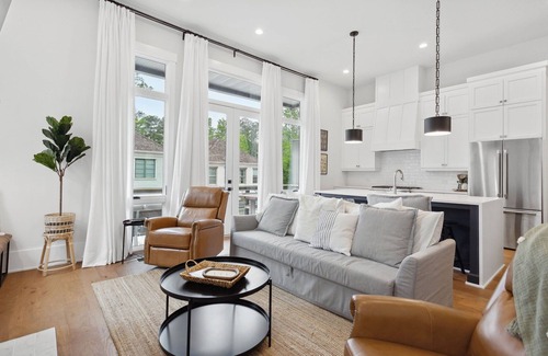 Palmetto Casa | Heavens Dew - Beautiful 3-bedroom townhome w/ gameroom in the Serenbe Community