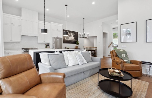 Palmetto Casa | Heavens Dew - Beautiful 3-bedroom townhome w/ gameroom in the Serenbe Community
