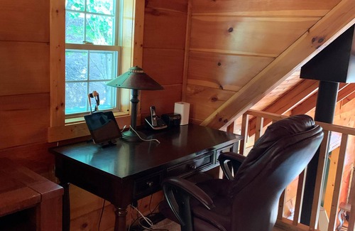 Moravian Falls Cabina | Heaven’s Door Mountain Retreat with Hot Tub