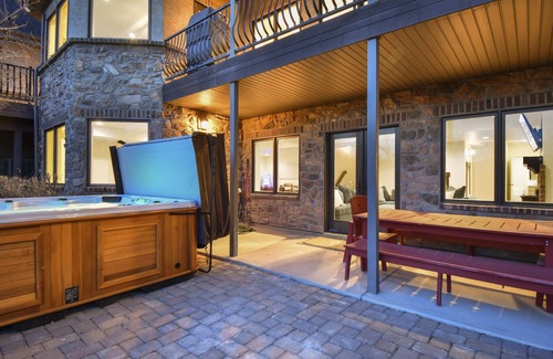 Park City Casa | Heber Luxury Home, Sleeps 20, Adventure Base or Family Reunion, Arctic Spa!