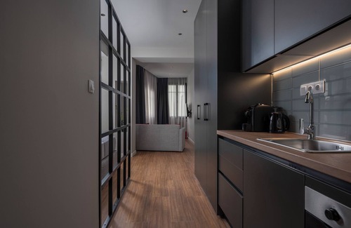 Thessaloniki City Centre Hotel | Hebrard Industrial Suites