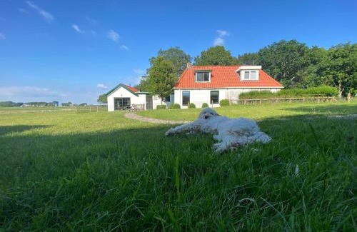 Laaxum Casa | Heerlijk vakantiehuis aan het IJsselmeer