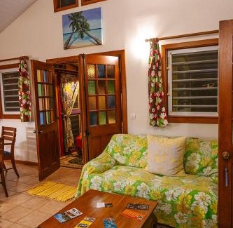 Ha'apiti Casa | Heimanarii's Lodge - Fare Opuhi