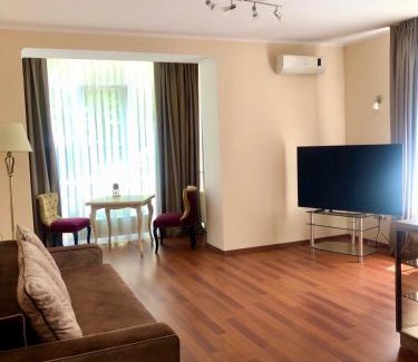 Mykolaiv Apartamento | Helen Hotel
