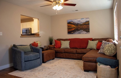 Orchard Mesa Casa | Helena House: Super Clean 4 Bed;3 Bedrooms;2.5 Bath and AC.