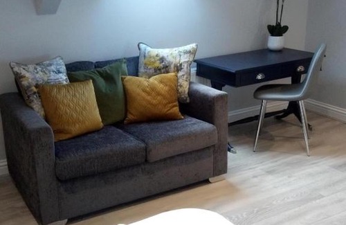 Reading Apartamento | Helena Professional Studio Apartment