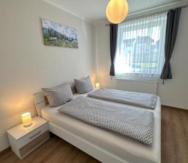 Pellenz Apartamento | Helenes Ferienwohnung