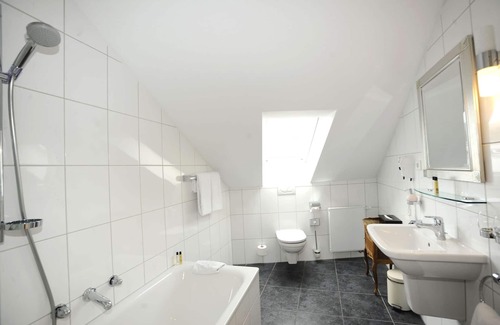 Baden Baden Old Town Hotel | HELIOPARK Bad Hotel zum Hirsch
