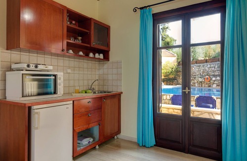 Douliana Apartamento | Heliopetra Studios, Douliana village