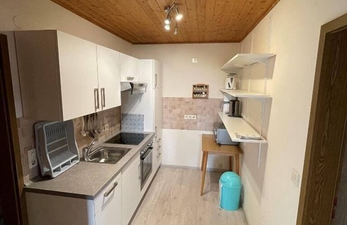 Seebarn Apartamento | Helle Ferienwohnung für bis zu Vier Personen mit Balkon