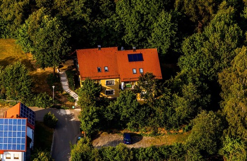 Seebarn Apartamento | Helle Ferienwohnung für bis zu Vier Personen mit Balkon