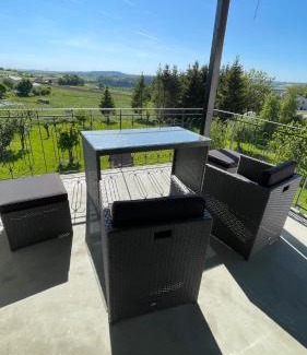 Nattenheim Apartamento | Helle Ferienwohnung mit großem Balkon in Nattenheim in der Südeifel bei Bitburg