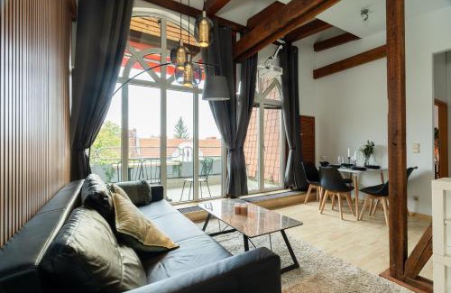 Tempelhof Apartamento | Helle & gemütliche Dachwohnung mit Terasse