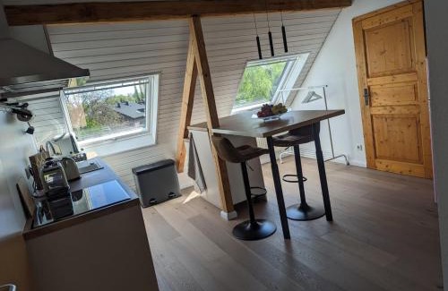 Verberg Apartamento | Helles Dachgeschoss-Appartement