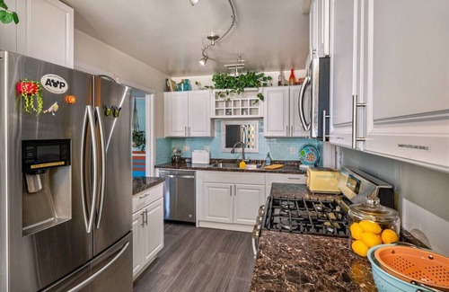 Fullerton Apartamento | A beautifully-decorated vacation home less than 5 miles to Disneyland
