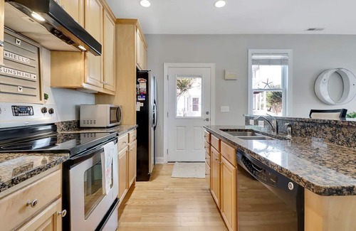 Southport Casa | Hello Sunshine Townhome