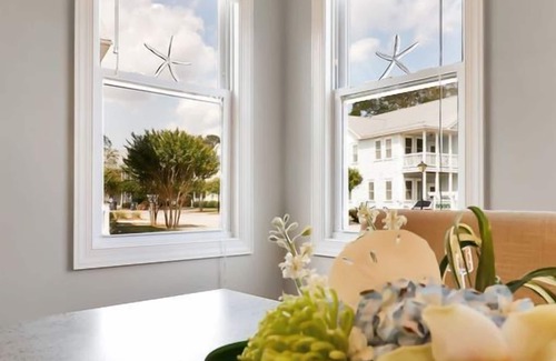Southport Casa | Hello Sunshine Townhome