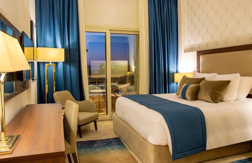Al-Muntazah Hotel | Helnan Mamoura Hotel & Events Center