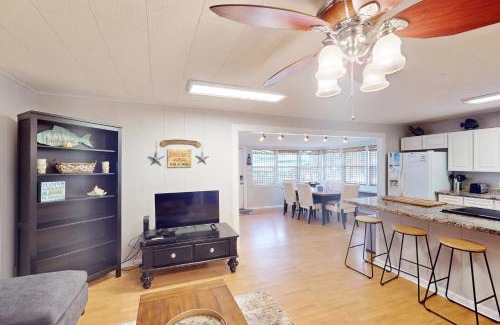 Fort Morgan Pines Casa | Hemingway's Hideaway